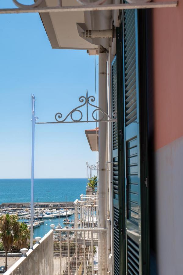 Mareluna Penthouse - Luxury Suites Salerno Exterior photo